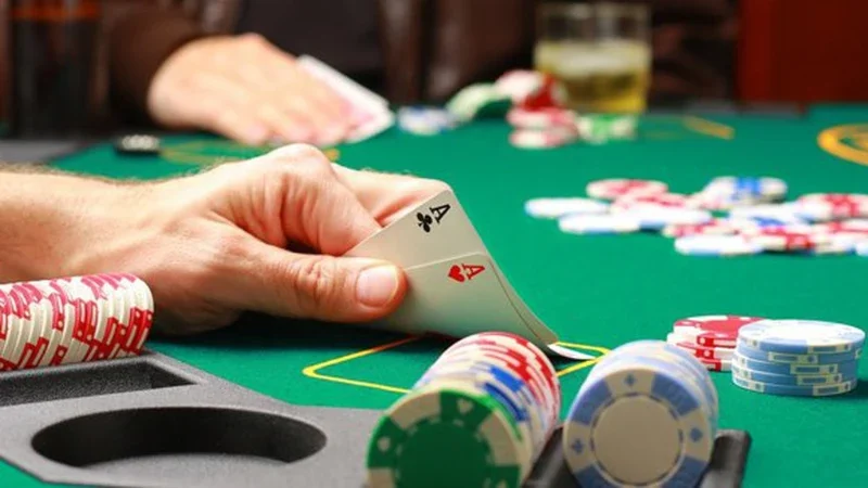 Khám phá các biến thể thịnh hành của bài Poker